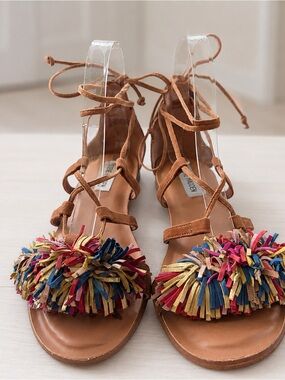 Steve Madden Swizzle Suede Pom Pom Gladiator Sandals Size 7.5M